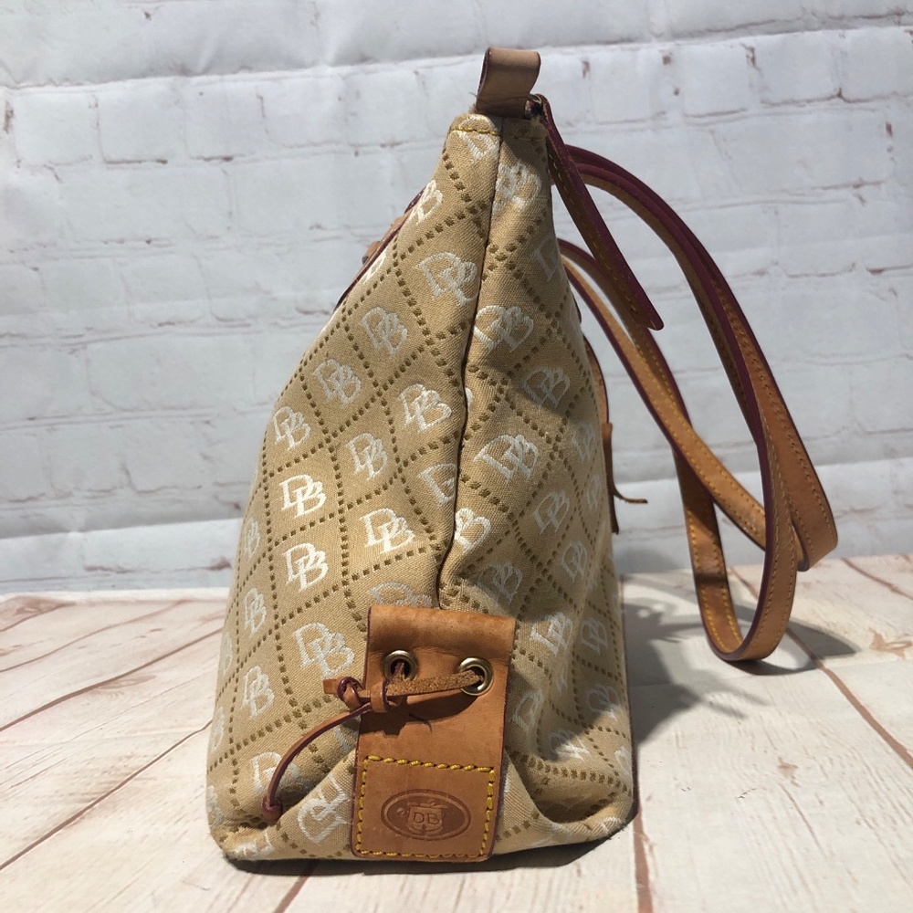 Dooney & Bourke brown leather and canvas shoulder bag - Picture 4 of 15